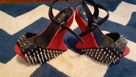 Spike & studded wedge 7.5 fits small