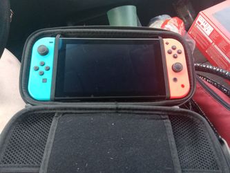 NINTENDO SWITCH + 1 game