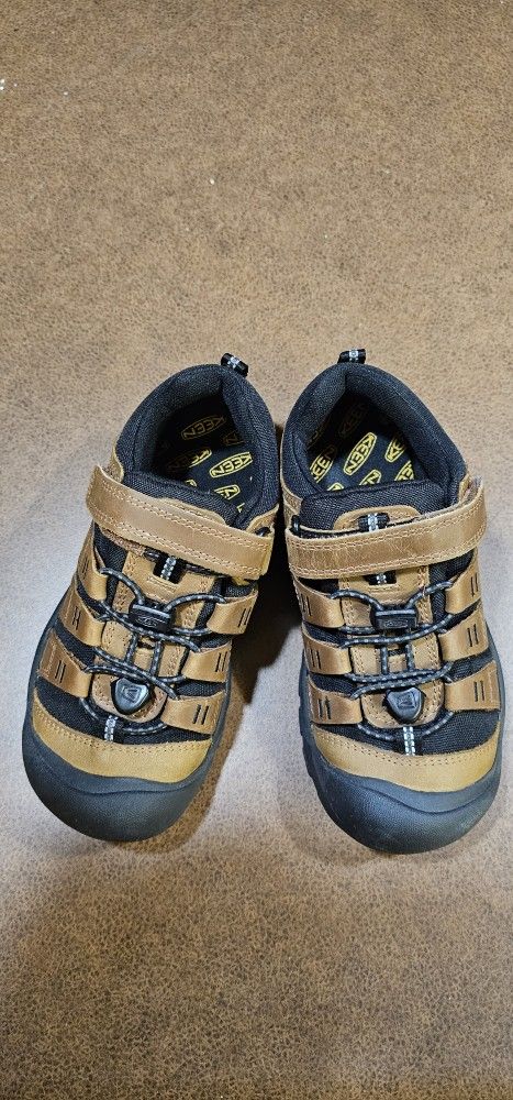 Brand New Never Used Kids Keen Shoes