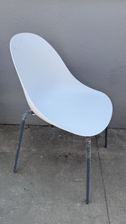 Dining Chair With White Poly Shell And Black Steel Frame, Case Of 4