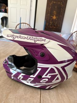 dirtbike helmet