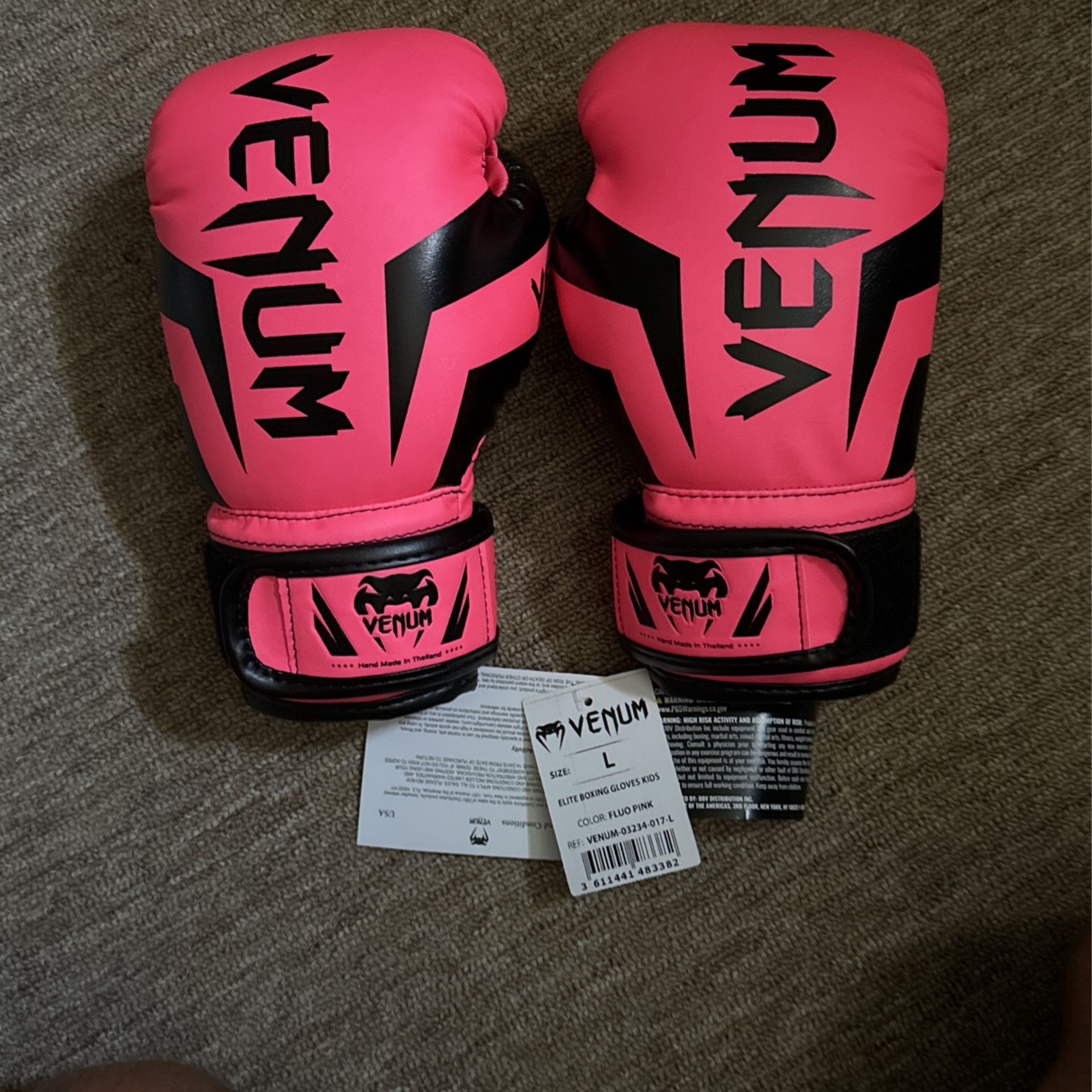 Venum Elite Kids Boxing Gloves Size large