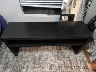 Black Entry Table