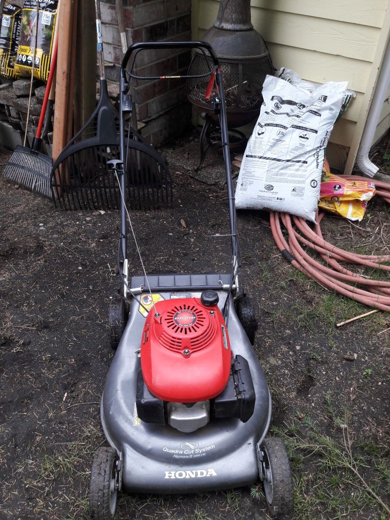 HONDA HRR216 PUSH MOWER delivery available
