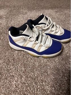 Low top Jordans 11