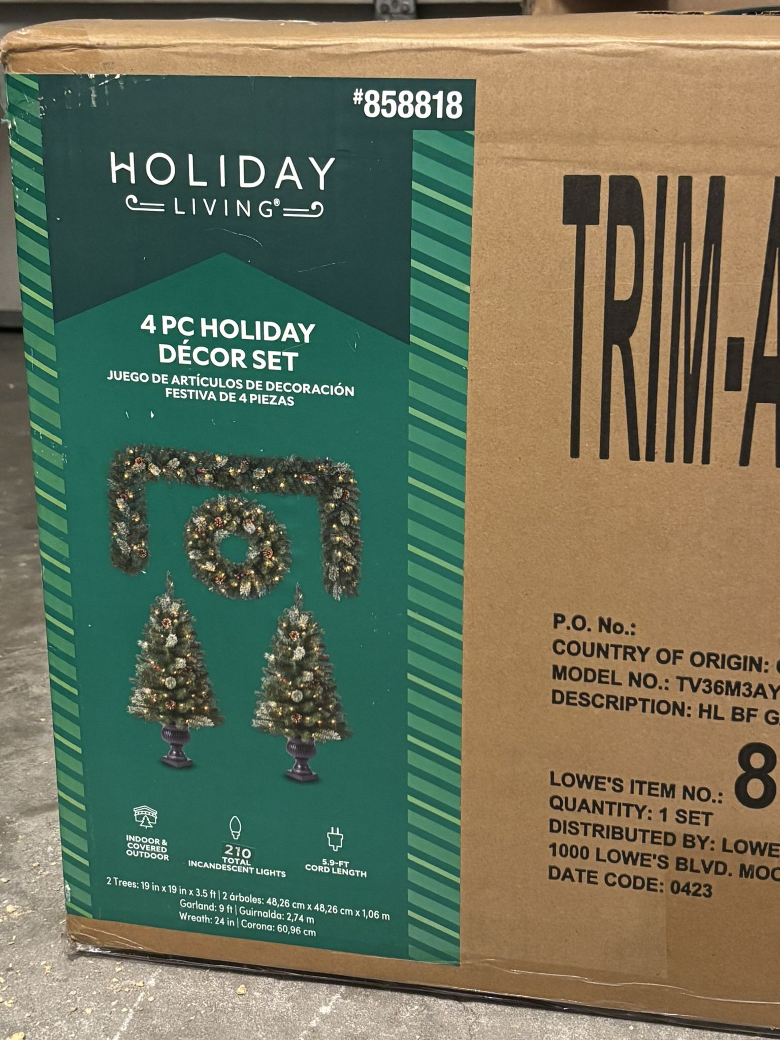 Holiday Outdoor Decor
