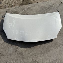 Used hood for 2010–2015 Toyota Prius