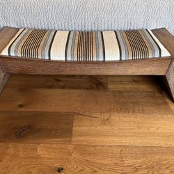 🌵 MOVING. NEED GONE🌵 Century Wood Upholstered Bench