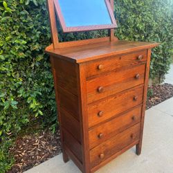 Antique Tiger Oak Dresser/Chest of Drawers