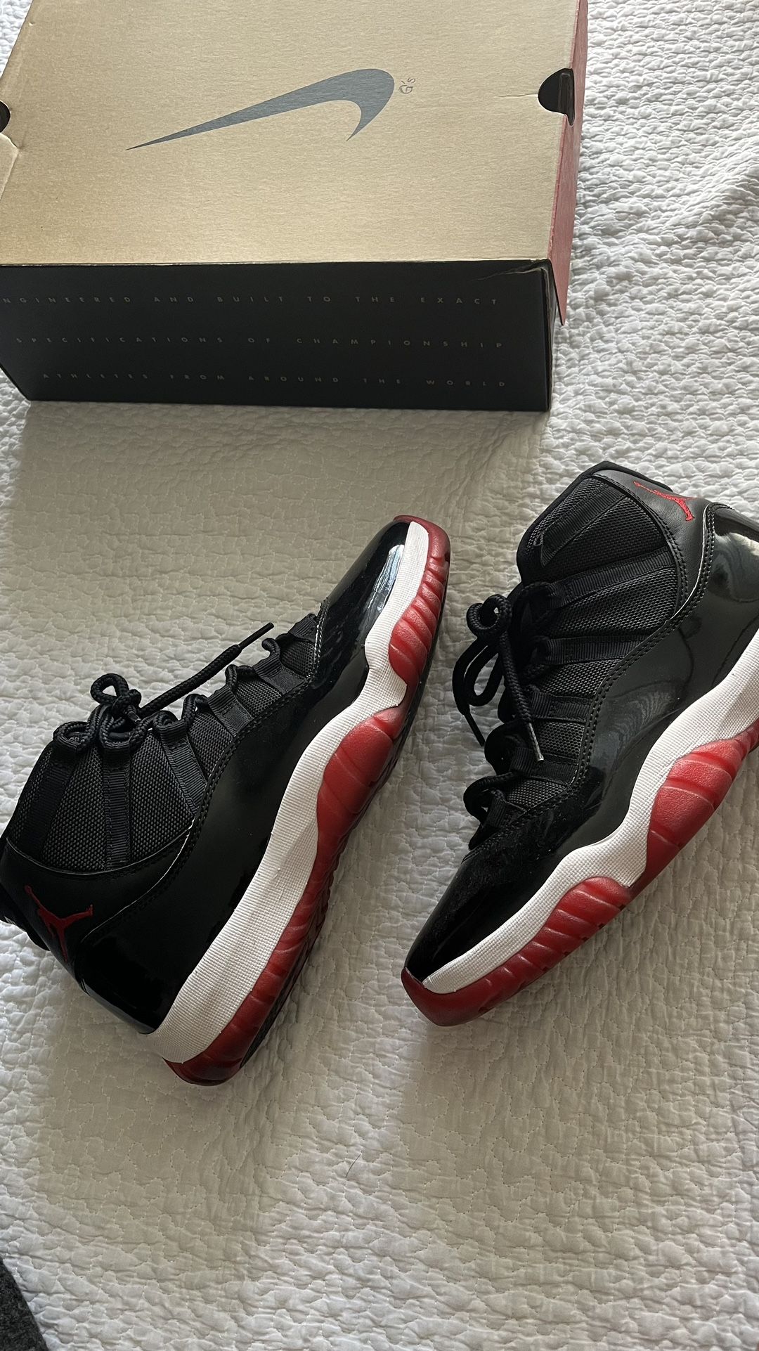 2019 bred 11 Air Jordan retro Size 9