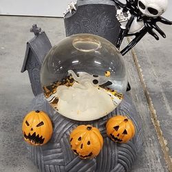 Tim Burtons the Nightmare Before Christmas Musical Snowglobe Jack Skellington