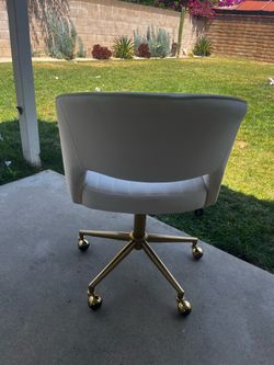 Desk chair