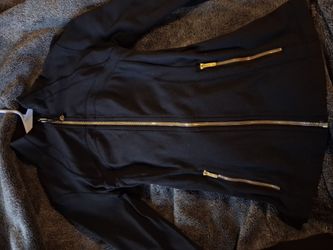 Black n gold Lululemon define jacket