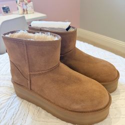 Brand new Platform UGGS