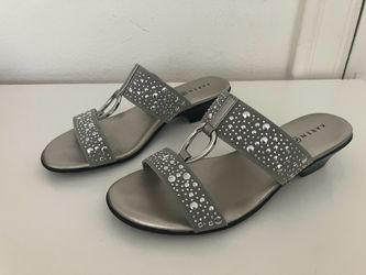 Karen Scott Silver Rhinestone Ring Slide Sandals, size 7W