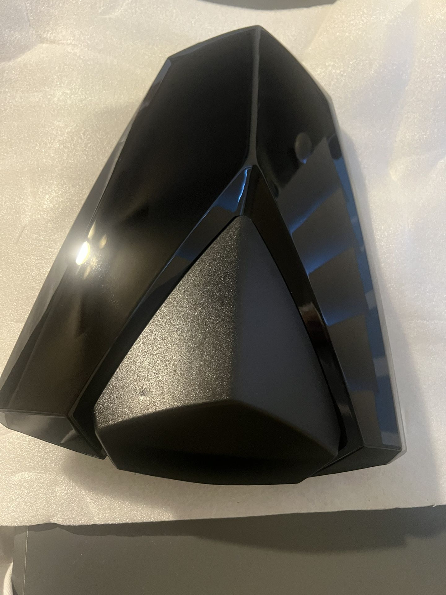 Yamaha R3 rear cowl