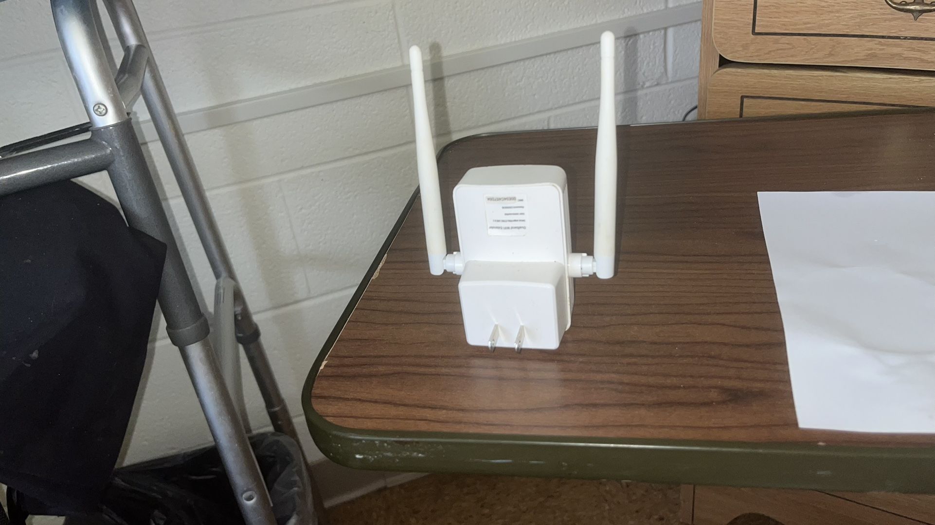 WiFi Repeater 1200Mbps Wireless Network Extender Long Range