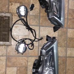 2023 Toyota 4Runner LED FACTORY HEADLIGHTS