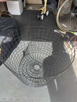 Blanket Basket Good Condition