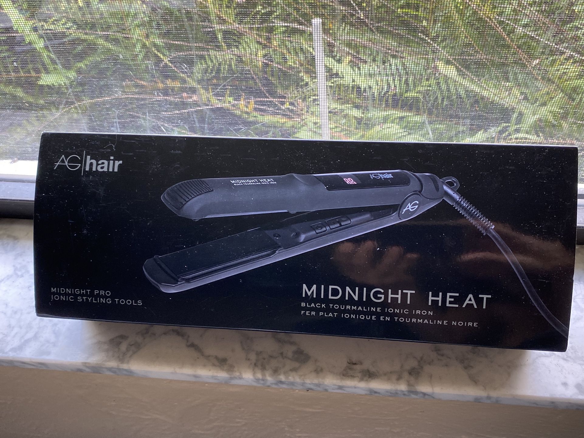 NEW - MIDNIGHT HEAT TOURMALINE IONIC MIDNIGHT PROFESSIONAL FLAT IRON - FOR $60 - Firm Price