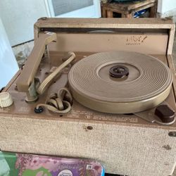 Newcome Antique Classic Record Player *Rare*