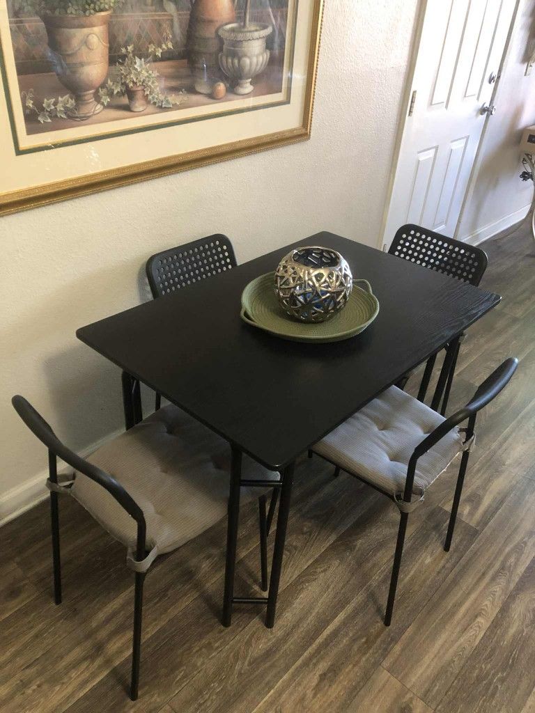 Like New Black Dining Table Set With 4 Chairs