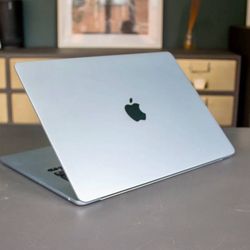 Apple 13” M4 MacBook Air
