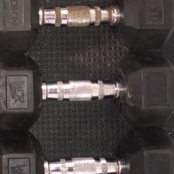 Pair Of 18lb Dumbbell (8kg) 36lb Total. In Betewen 15lb and 20lb