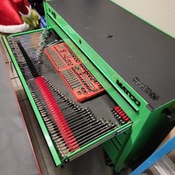 Matco 4S Screaming Green tool box / rollaway