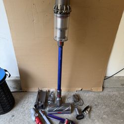Dyson V11 Torque Drive Cordless Vacuum with Accessories