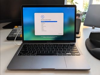 Apple MacBook Pro 13" M2 (2022) – 512GB SSD – 8GB RAM – Low Battery Cycles