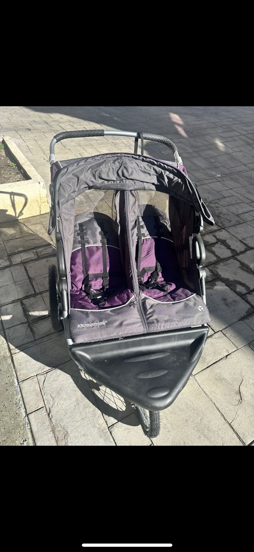 Double Stroller In Excellent Condition 