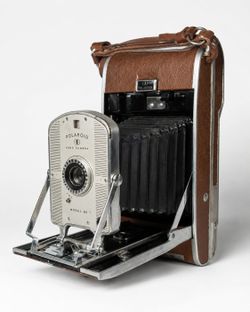 Vintage  Authentic Polaroid Land Camera Model 95