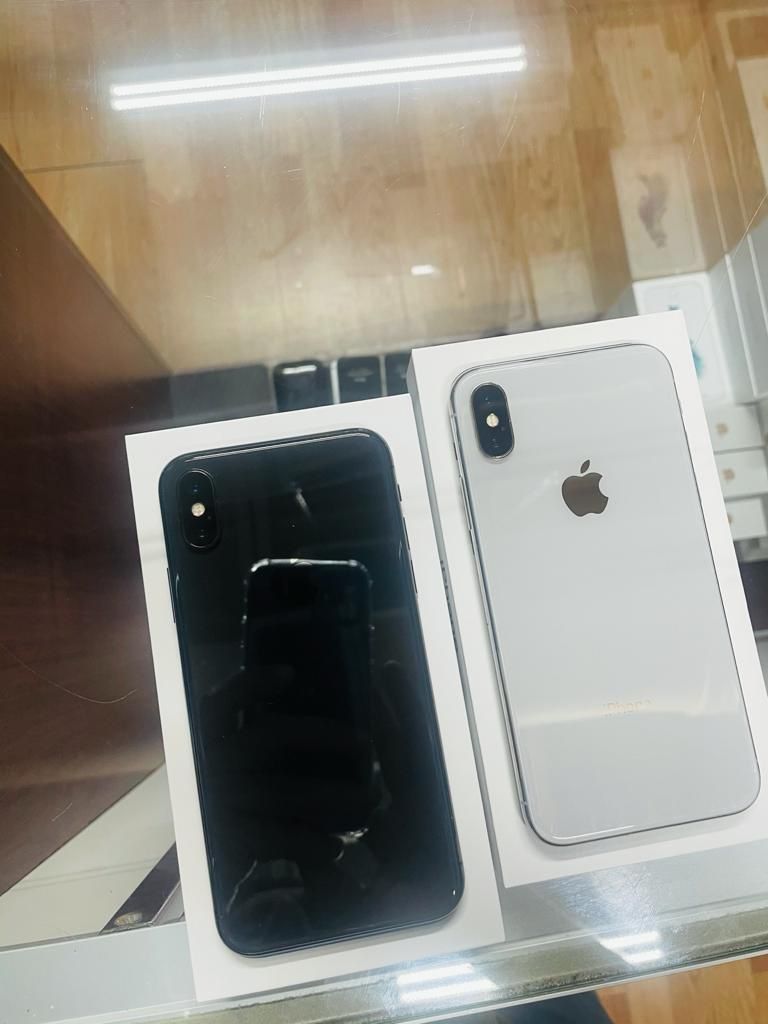iPhone X Unlocked