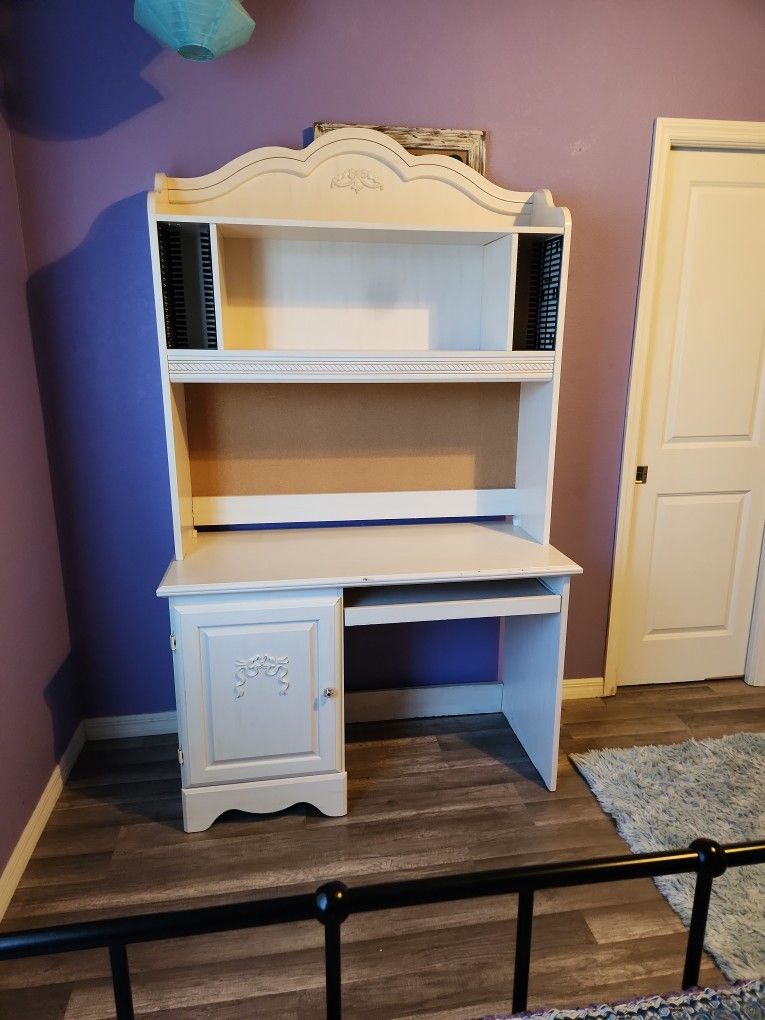  Wood Desk With Hutch