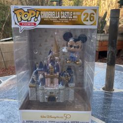 POP Funko Town: Walt Disney World 50th - Cinderella Castle with Mickey Mouse,...
