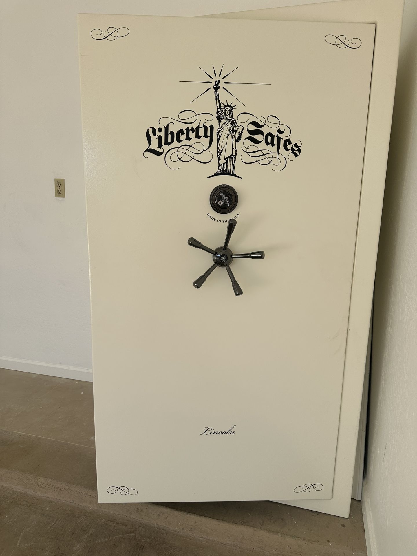 Price Drop! Lincoln 50 Liberty Gun Safe