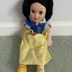 Vintage 1993 Disney Snow White plush 16” doll by Mattel