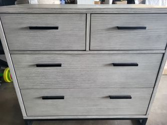 Dresser For Clothing