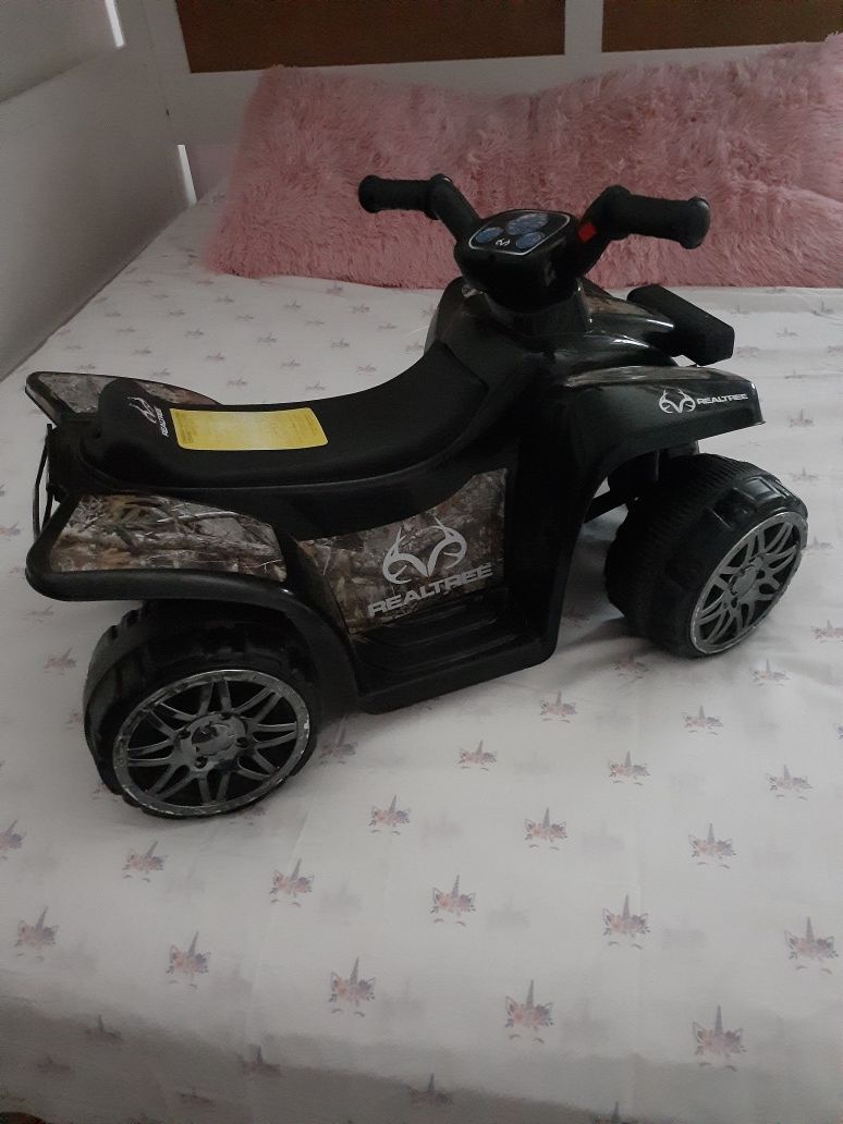 Kids ride on toy