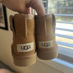 Uggs Size 6 Toddler 