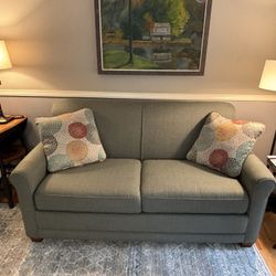 La-Z-Boy Full Sofa Bed (Woodinville)