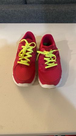 Women’s Shoes Size 7.5 $5
