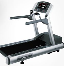 Life Fitness 95ti Treadmill
