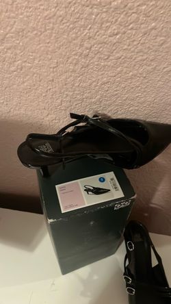 Kitten heels