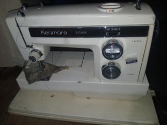 1970's Kenmore 14 stitch sewing machine with case model 158.17812
