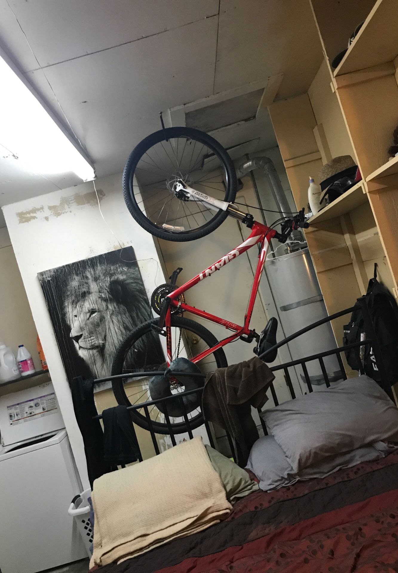 Men’s 27.5” Giant mountain bike