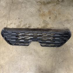 2023 Toyota RAV4 Grille