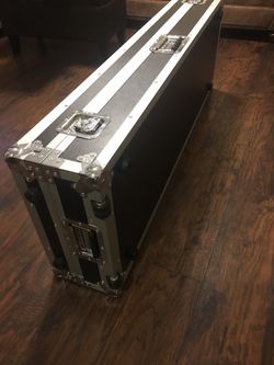 Roadrunner 76 teclas hard case con ruedas nuevo