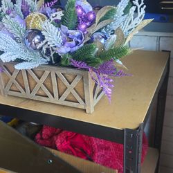 Artificial flower arrangement